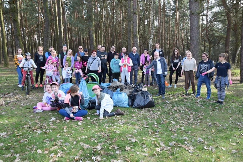 Posprzątali park Leśny. Miasto dla Mieszkańców podjęło...