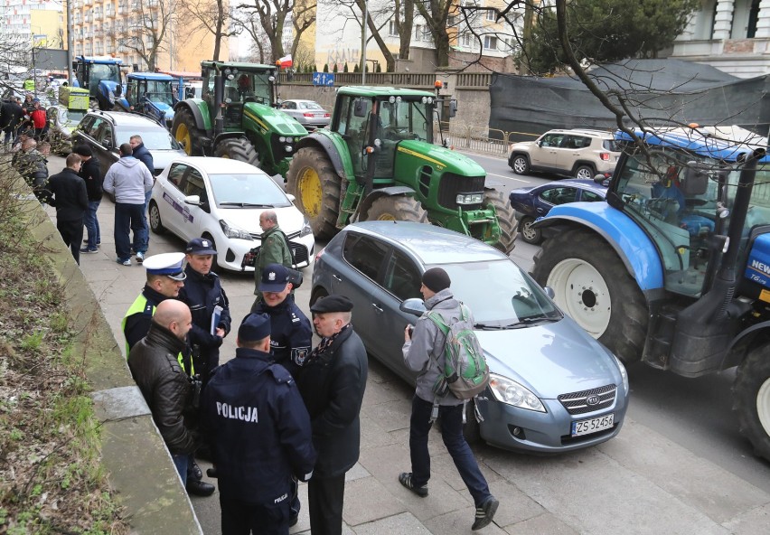 Ostatnie blokady dróg odbywały się w marcu i kwietniu, po...