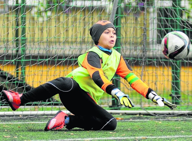 Bramkarz Football Academy Jędrzejów Karol Mignano był wyróżniającym się zawodnikiem wśród piłkarzy z rocznika 2006.