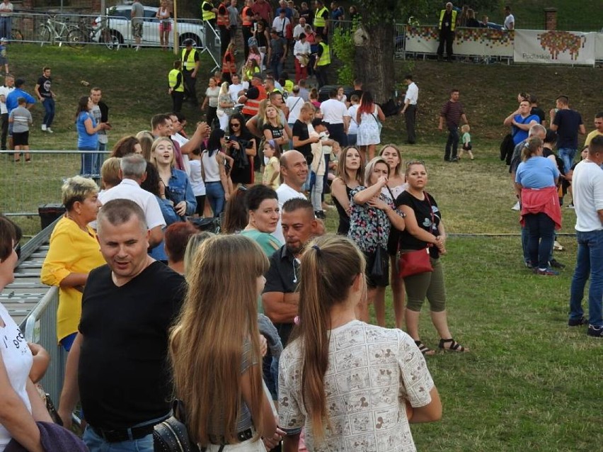 Mieszkańcy Łomży na imprezach sprzed lat. Poznajesz kogoś?