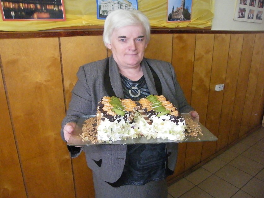 Halina Czajka  z Prokopowa - Motylowy tort - nagroda...