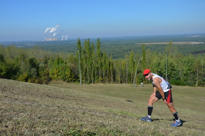Ultramaraton na górze Kamieńsk. Maratończycy zmierzyli się z kopalnianą górą [ZDJĘCIA]