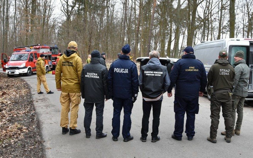 Wypadek komunikacyjny, pozorowana ucieczka osadzonych i pożar-ćwiczenia służb z powiatu starogardzkiego