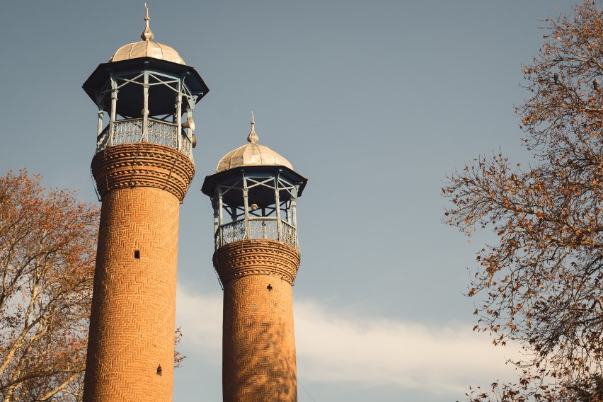 Malbork. Jadą starą karetką przez świat (odc. 17). Służby wywiadowcze mogą brać przykład z maleńkich azerskich wiosek...