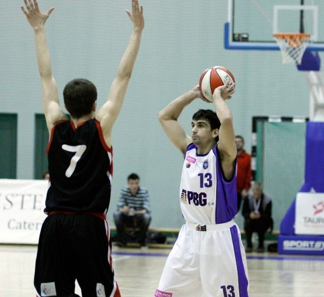 Serbski rozgrywający PBG Basket Sasa Ocokoljić nie zaliczył wczorajszego meczu do udanych