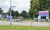 Malbork. Zamieszanie z działką w Kałdowie, którą miasto kupiło za ok. 2,5 mln zł. Dotychczasowy dzierżawca nie wydał jej i prowadzi parking