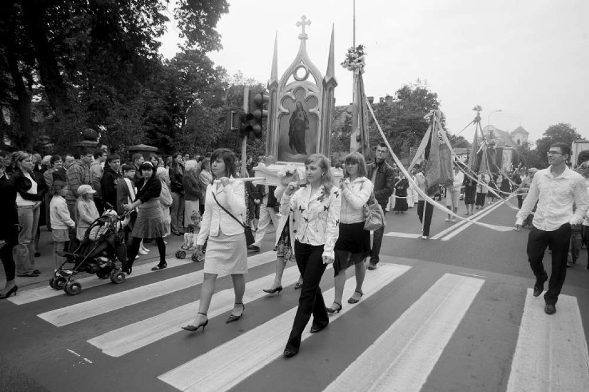 Jutro Boże Ciało. Zobaczcie archiwalne zdjęcia z procesji Bożego Ciała w Wągrowcu