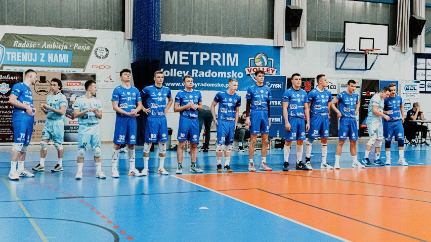 Siatkarze METPRIM Volley Radomsko w sobotę grają w III lidze. Siatkarki jadą do Łodzi