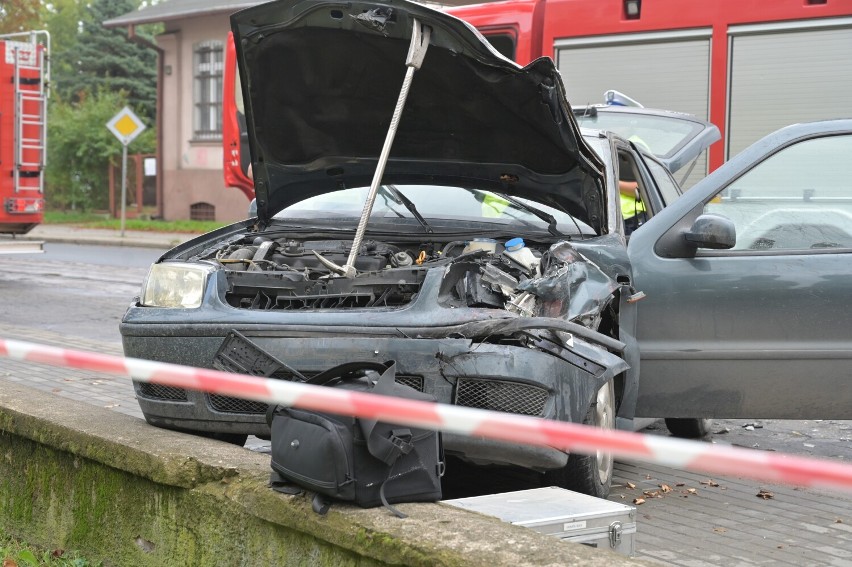 Wypadek na ul. Dworcowej w Grudziądzu. Samochód uderzył w...