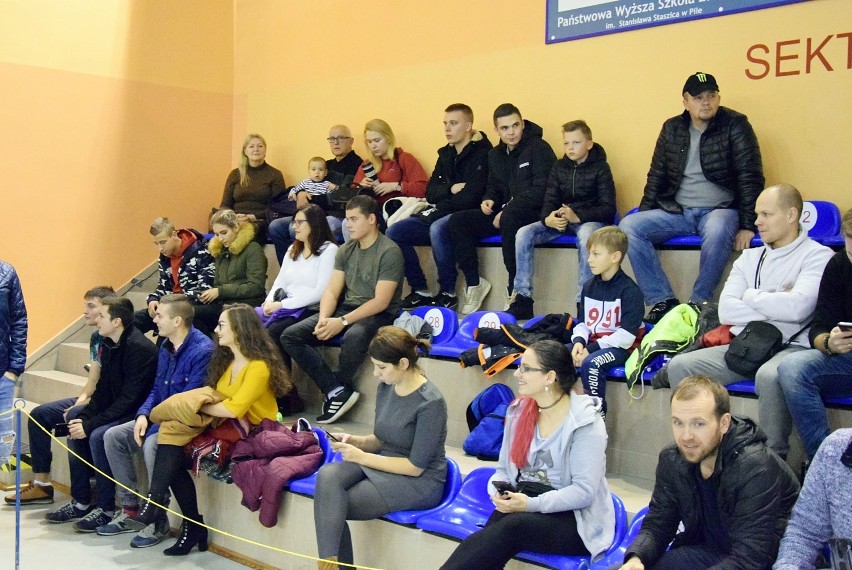 II liga futsalu: BestDrive Futsal Piła zremisował z M40.pl Poznań w pierwszym w tym sezonie meczu przed własną publicznością. Zobacz zdjęcia