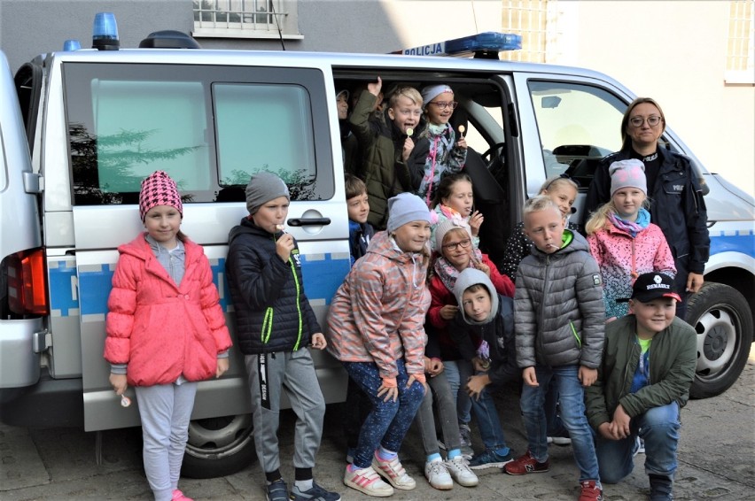 Tczew: policjantów odwiedziły dzieci ze Szkoły Podstawowej nr 11