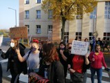 Protest w obronie kobiet w Ostrowcu Świętokrzyskim. Miasto zostało całkowicie zablokowane [ZDJĘCIA, ZAPIS TRANSMISJI]