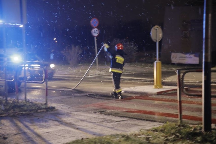Kraków. Pożar samochodu osobowego na osiedlu Na Stoku 