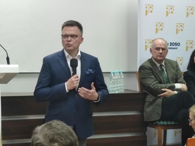 Szymon Hołownia z Polski 2050 w Radomiu mówił o programie swojej partii i odpowiadał na pytania mieszkańców.