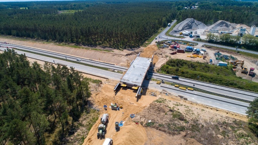 A18 - nowa autostrada na Dolnym Śląsku. Zaglądamy z aparatem na plac budowy [ZDJĘCIA]