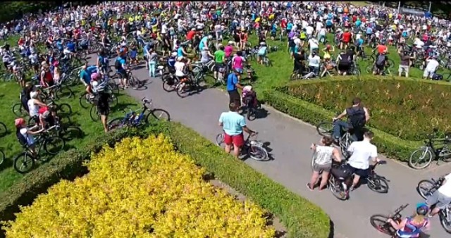 Tysiące rowerzystów przejechało w niedzielę ulicami Szczecina. A ...