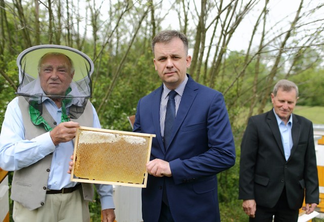 Dziś oficjalnie otwarto miejską pasiekę w Piotrkowie