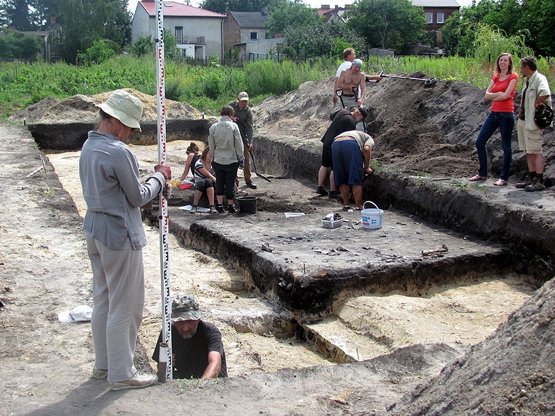 Kalisz - Archeolodzy odkryli cenne zabytki na Starym Mieście. ZOBACZ FILM