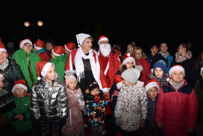 Mikołajowa parada w Małastowie, 6 grudnia 2022