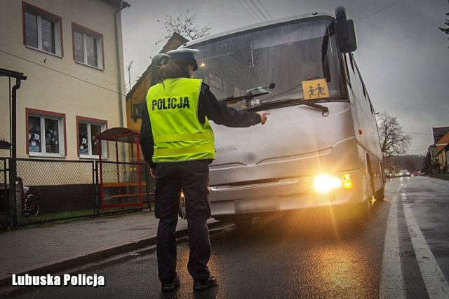 Policja podpowiada, jak bezpiecznie spędzić ferie