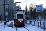 Ulicami Warszawy przejechał pusty tramwaj z gwiazdą Dawida, przypominający o ofiarach holocaustu