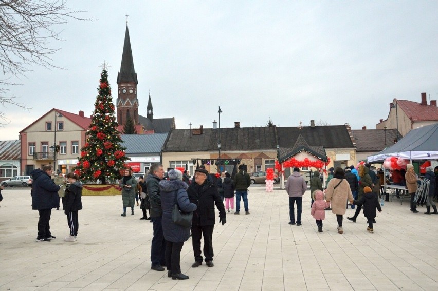 Miejskie walentynki na rozwadowskim rynku w Stalowej Woli. Zobacz zdjęcia