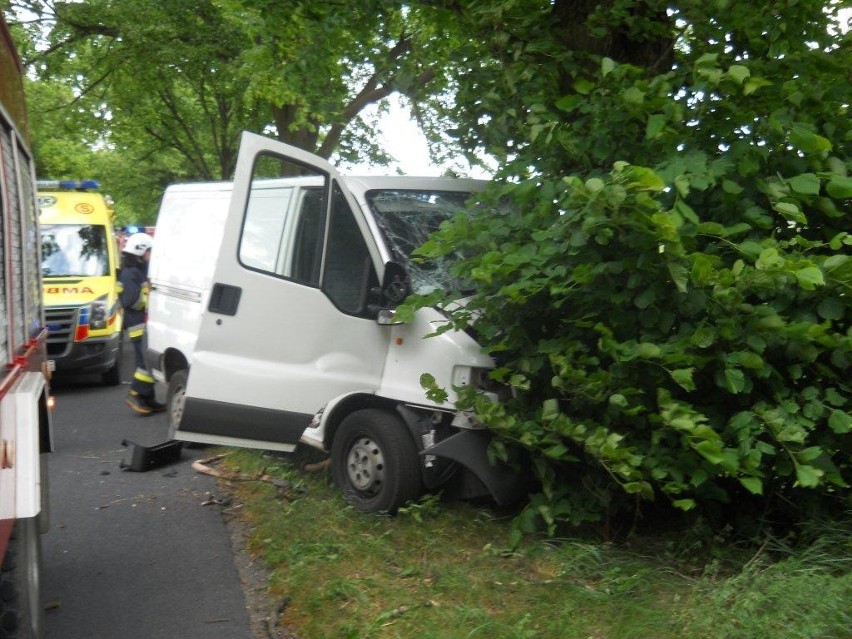 Kierowca busa zginął w wypadku pod Orlą (gm. Koźmin)