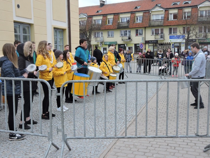 Batucada, czyli koncert bębnów przy bielskim ratuszu