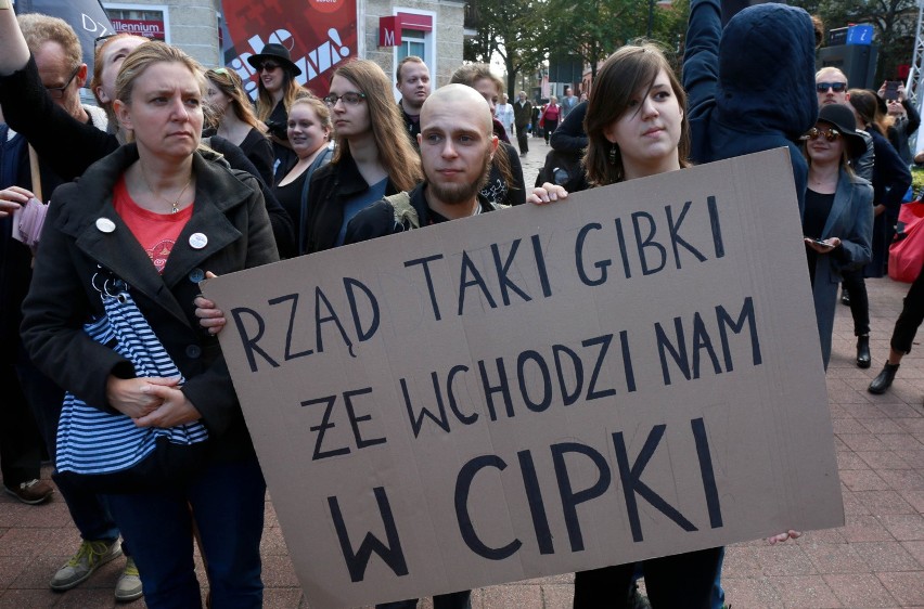 Czarny Poniedziałek w woj. śląskim. Sprawdź w których miastach zaprotestują kobiety