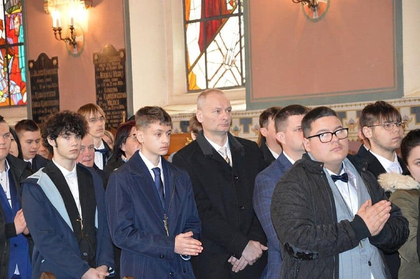 Bierzmowanie w parafii WNMP w Tłuchowie