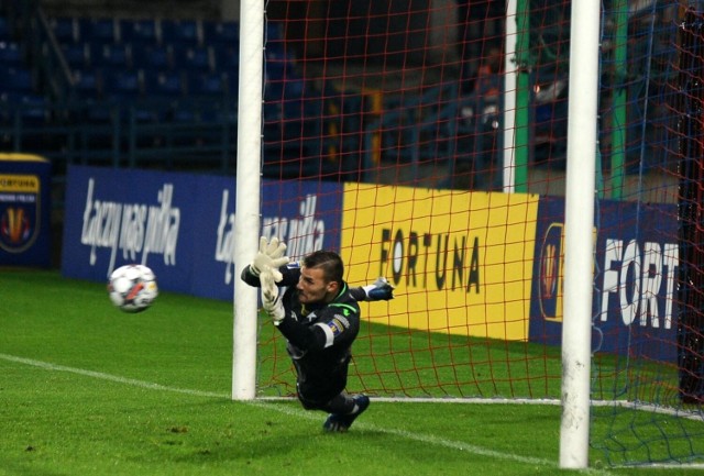 19.10.2022 krakow
mecz pilka nozna puchar polski wisla krakow - puszcza niepolomice
fot. wojciech matusik / polskapress