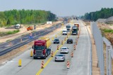 Kolejne betonowe kilometry na autostradzie A1 od Piotrkowa do Kamieńska. Uwaga! Będą utrudnienia ZDJĘCIA