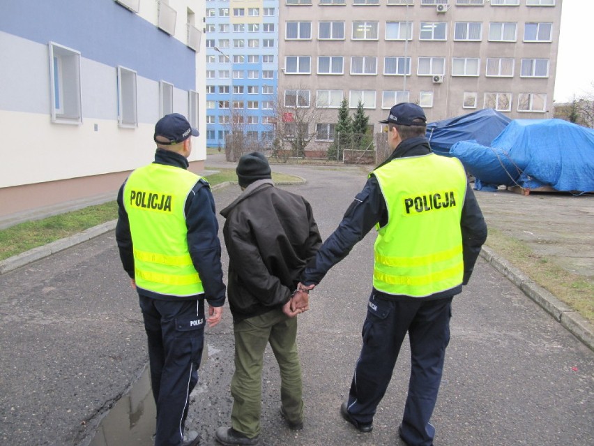 13 osób zatrzymanych we Włocławku. Oszustwa bankowe na blisko 800 tys. złotych