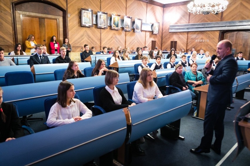 Uczniowie dyskutowali z prezydentem o prawach dziecka [ZDJĘCIA] 