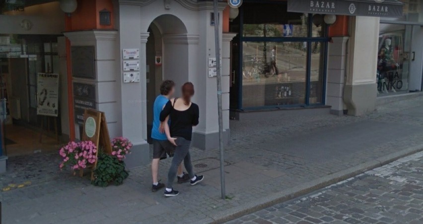 Zdjęcia wykonane przez samochód Google Street View w Polsce i za granicą