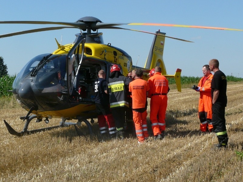 Helikopter zabrał rannego rolnika spod Burzenina