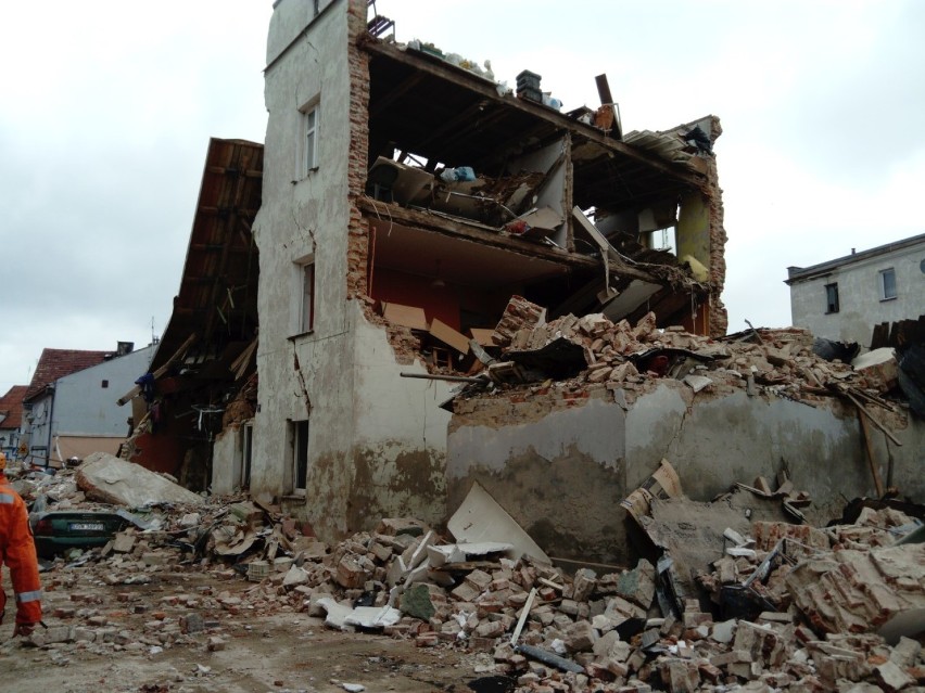 Zawaliła się kamienica w centrum Świebodzic. Jest sześć ofiar śmiertelnych (ZDJĘCIA i FILM) 