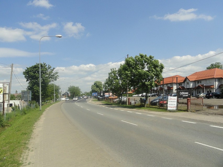 Ulica położona jest w dzielnicy Białołęka na obszarach MSI...