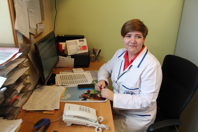 Justyna Klimek, statystyk medyczny, czuwa nad rejestracją pacjentów w Zakładzie Lecznictwa Ambulatoryjnego w Chrzanowie