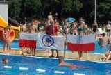 Koszęcin: sztafeta pływacka z okazji setnej rocznicy odzyskania przez Polskę niepodległości. Setkę przekroczono o ponad 20 km [ZDJĘCIA]