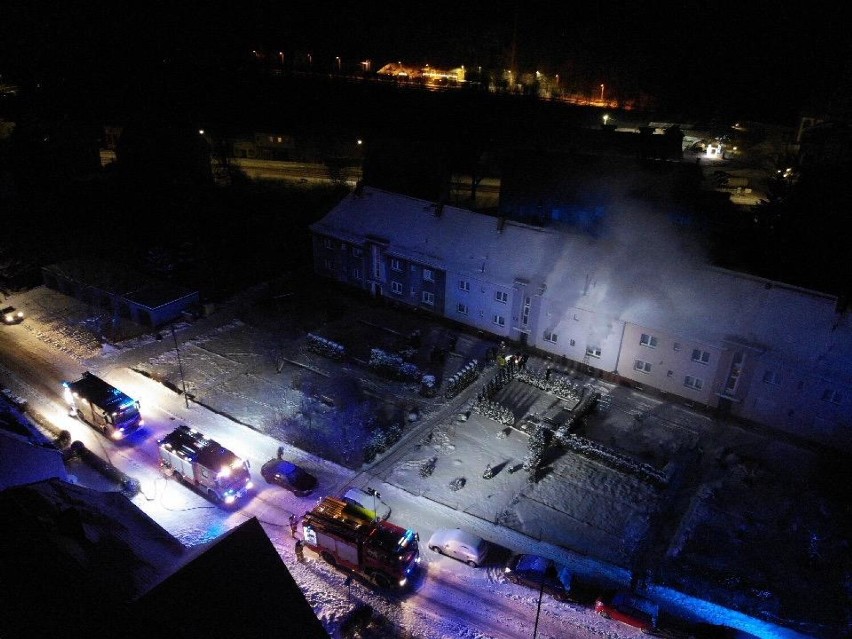 Tajemniczy pożar mieszkania w Boguszowie-Gorcach pod Wałbrzychem. Nieznana przyczyna, a ogień strawił wszystko