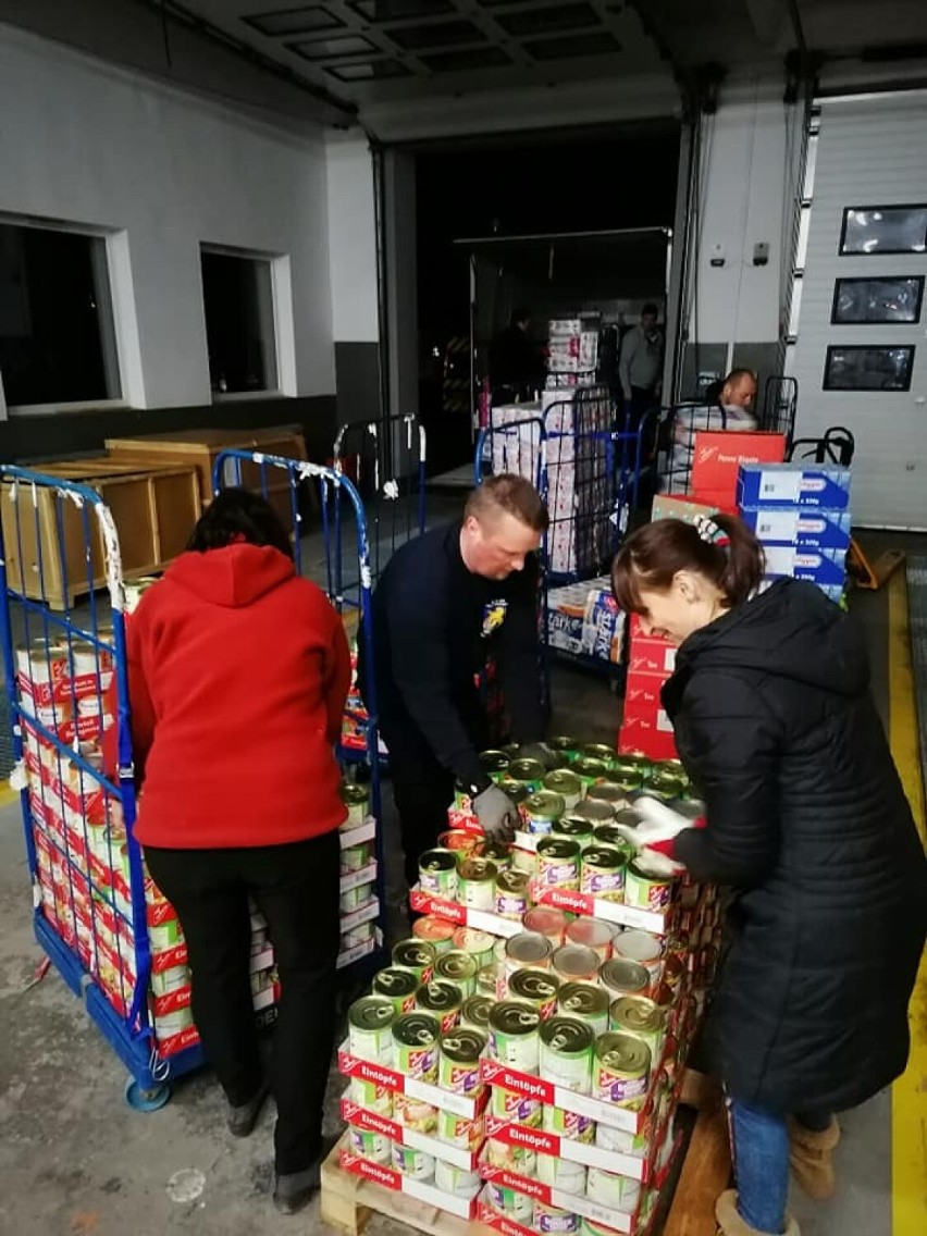 Powiat partnerski z Niemiec przekazał dary dla Ukrainy do...