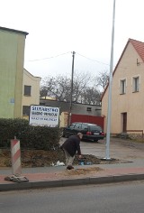 Bytów: Pan Wojak walczy z uliczną latarnią