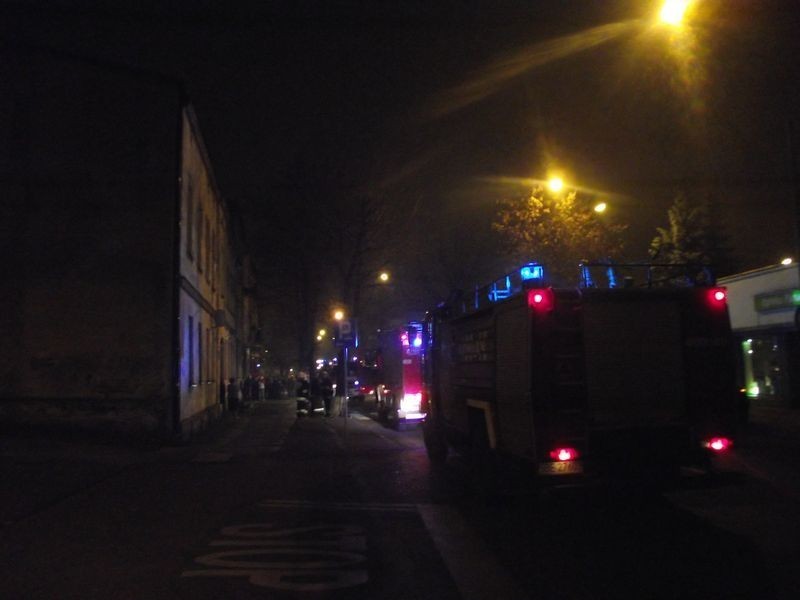 Będzin: Pożar w kamienicy na Modrzejowskiej [ZDJĘCIA]