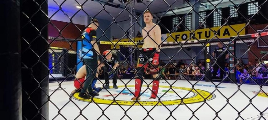 Wiktor Cegła zdobył medal Mistrzostw Polski MMA Polska