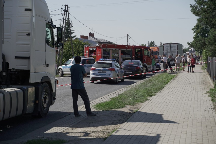 Siedem osób rannych w zderzeniu busa z samochodem osobowym w Kołaczycach [ZDJĘCIA]
