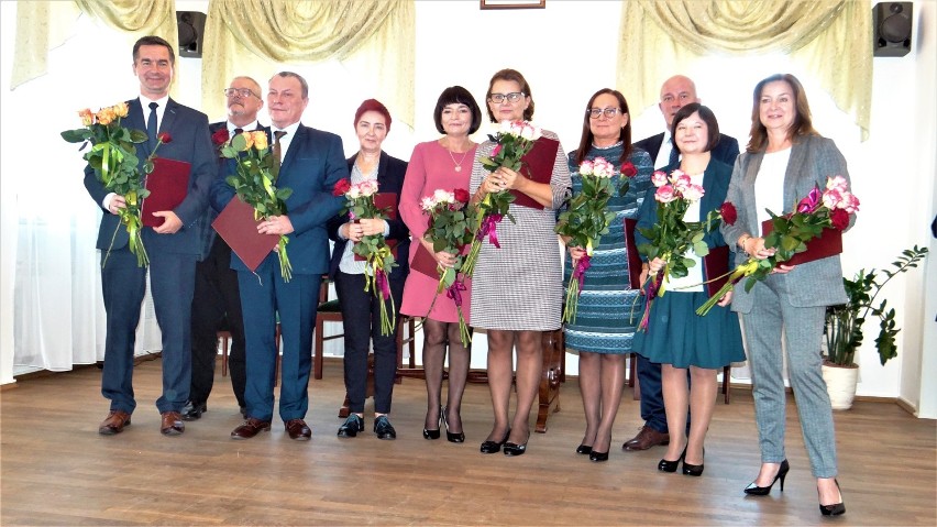 Dzień Nauczyciela w Łęczycy. Burmistrz nagrodził najlepszych nauczycieli [ZDJĘCIA]