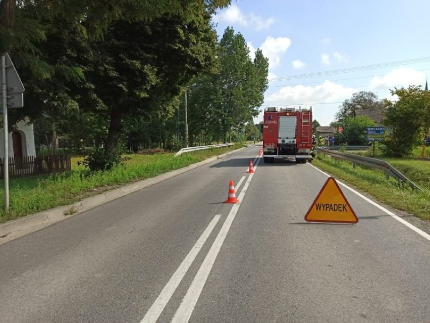Wypadek w Borkach koło Szczucina z udziałem samochodu...