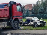 Wypadek w Tuszyne: jedna kobieta nie żyje, dwie kolejne i dziecko w szpitalu [ZDJĘCIA+FILM]