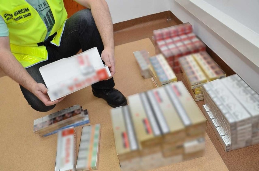 Funkcjonariusze Straży Granicznej zatrzymali ponad 500 paczek papiersów 